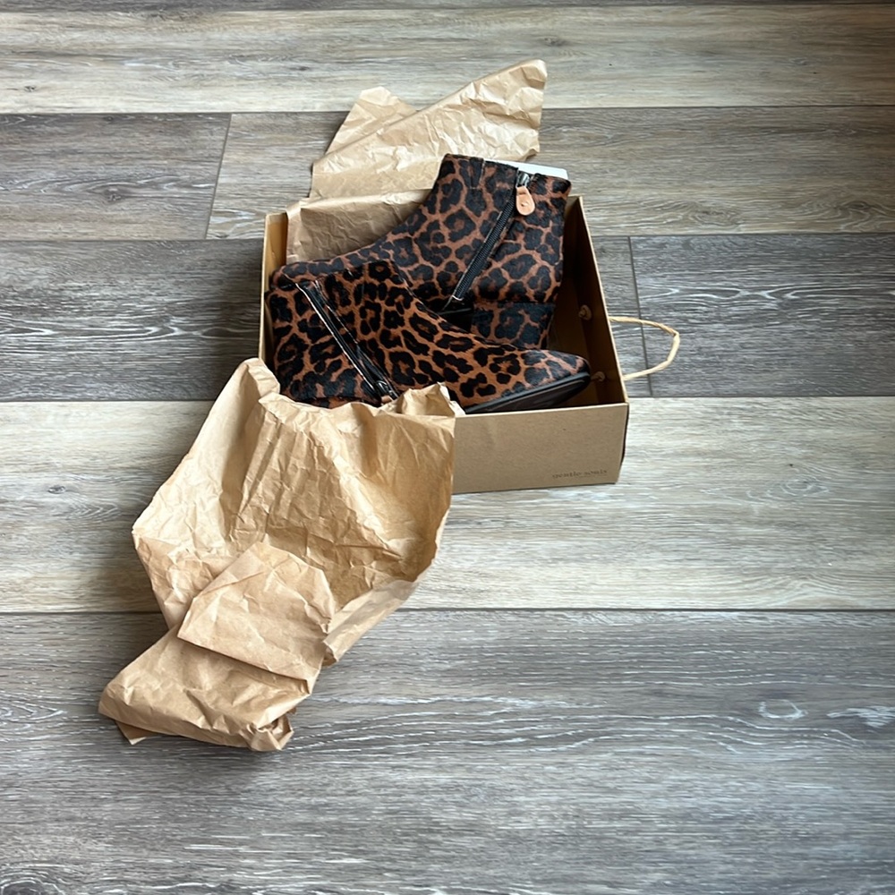 Brand new Gentle Souls Cheetah print booties